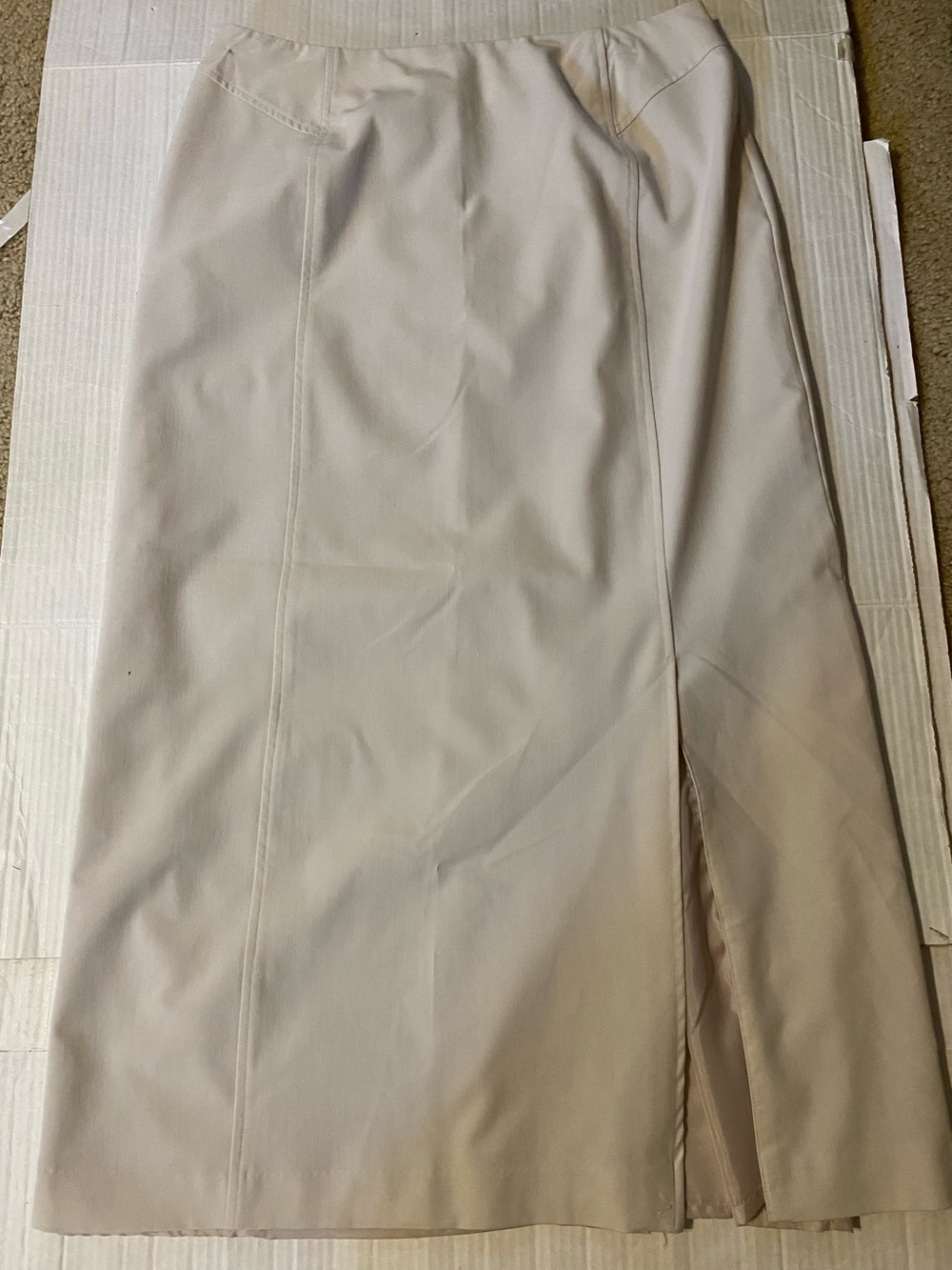 Chadwick’s size 14 long white maxi front slit lined skirt